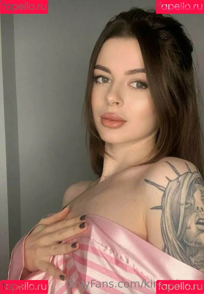 kira_kirraa Onlyfans Photo Gallery 