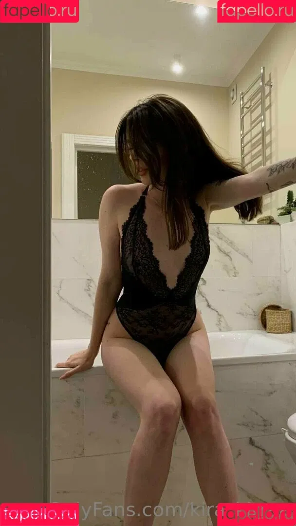 kira_kirraa Onlyfans Photo Gallery 