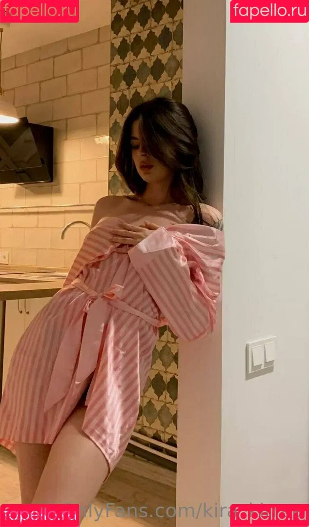 kira_kirraa Onlyfans Photo Gallery 