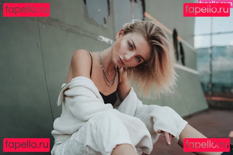 Julia Wulf Onlyfans Photo Gallery 