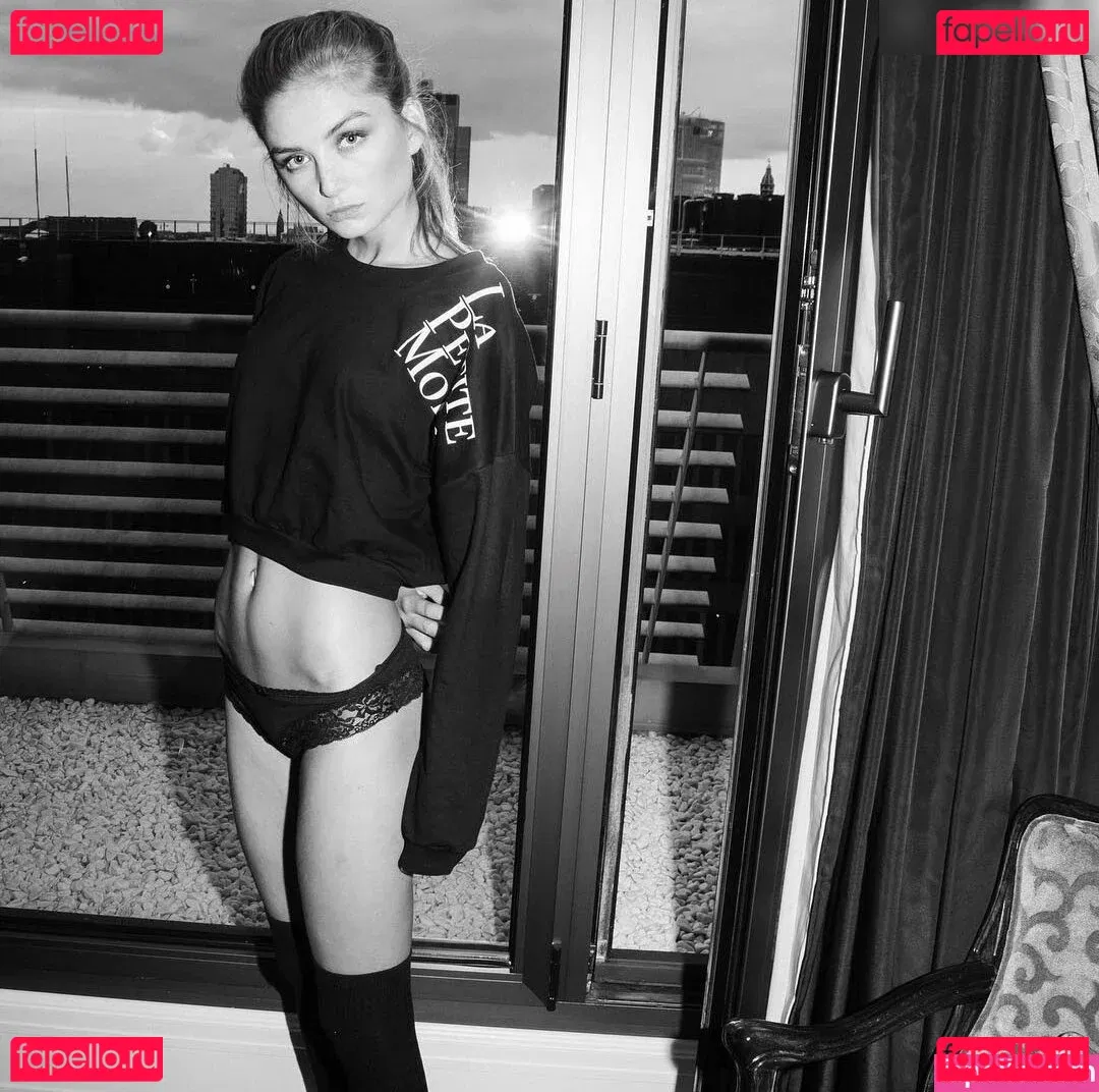 Julia Wulf Onlyfans Photo Gallery 