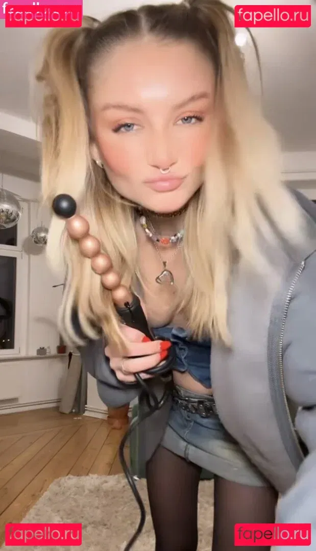 Julia Wulf Onlyfans Photo Gallery 