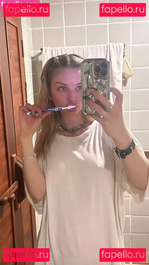 Julia Wulf Onlyfans Photo Gallery 