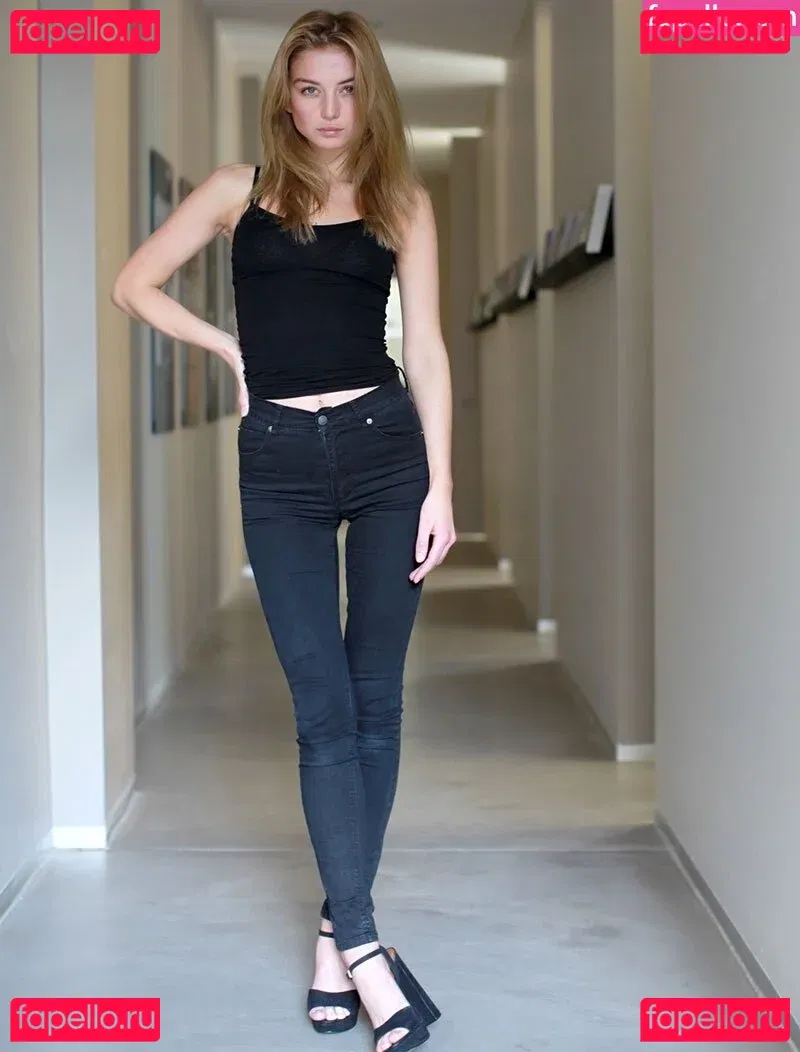 Julia Wulf Onlyfans Photo Gallery 