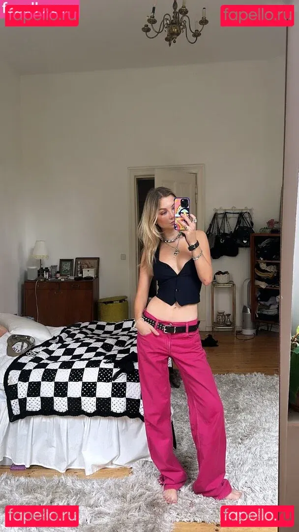 Julia Wulf Onlyfans Photo Gallery 