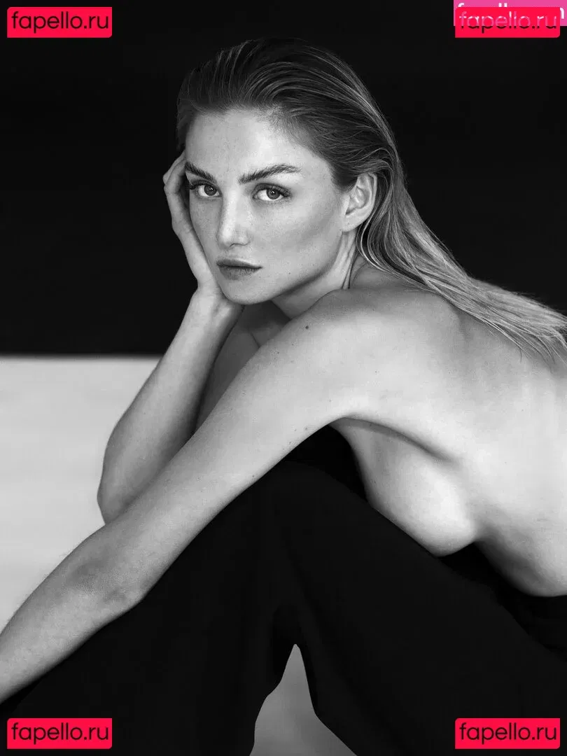 Julia Wulf Onlyfans Photo Gallery 