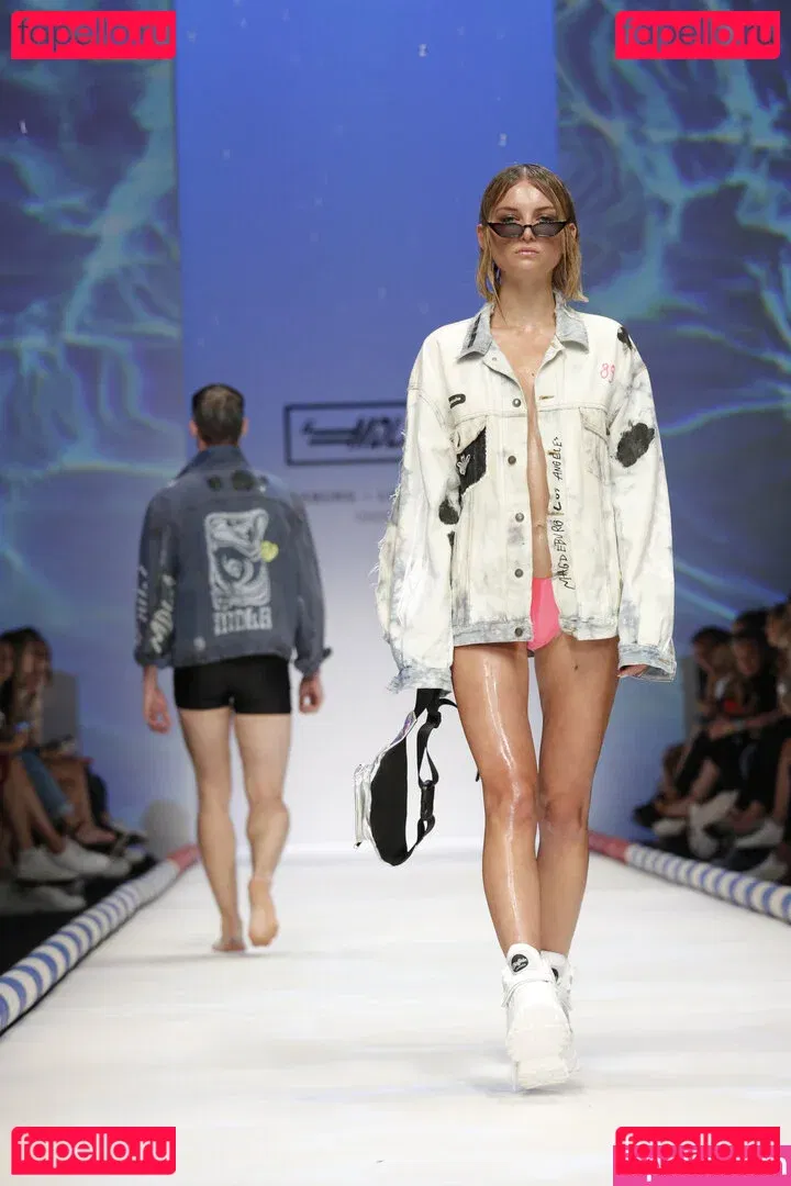 Julia Wulf Onlyfans Photo Gallery 