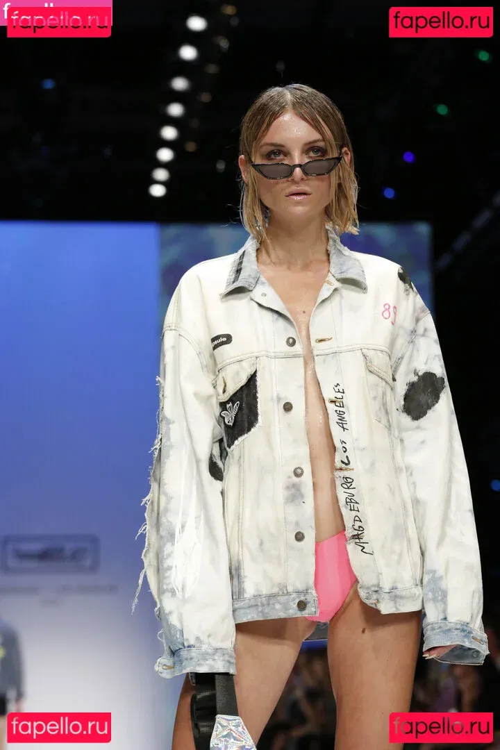 Julia Wulf Onlyfans Photo Gallery 