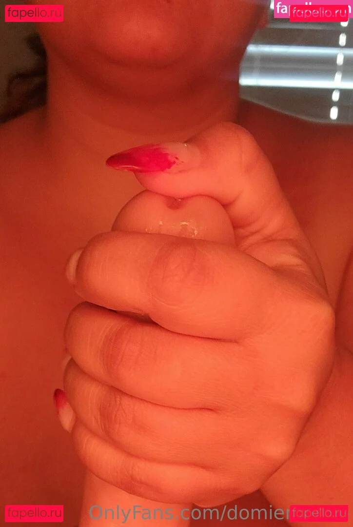 domiemomie Onlyfans Photo Gallery 