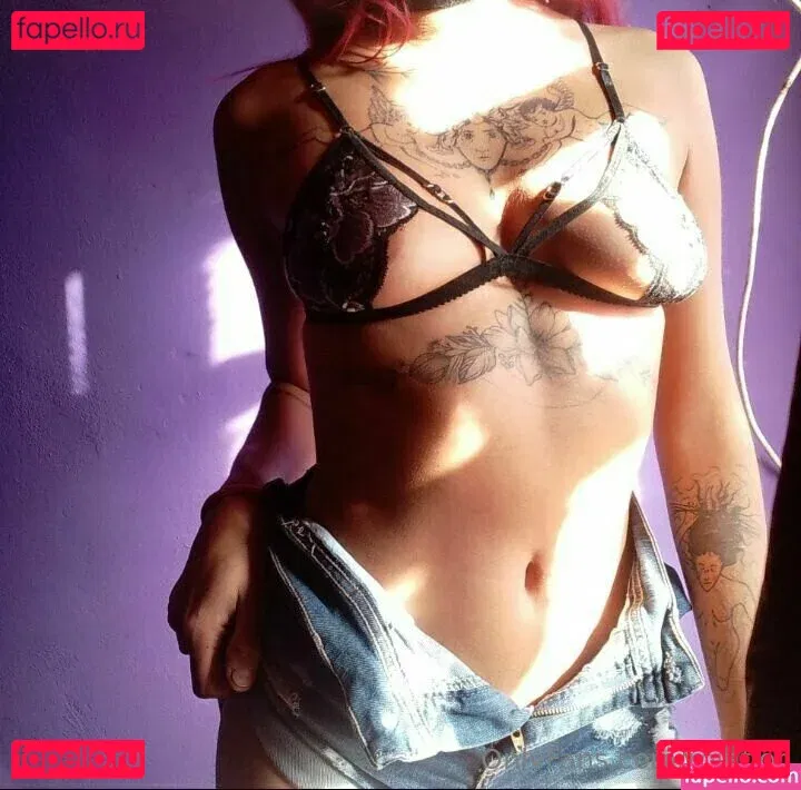 redbunniee Onlyfans Photo Gallery 