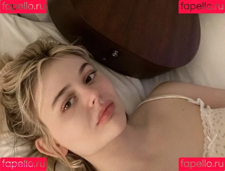 Emily Lind Onlyfans Photo Gallery 