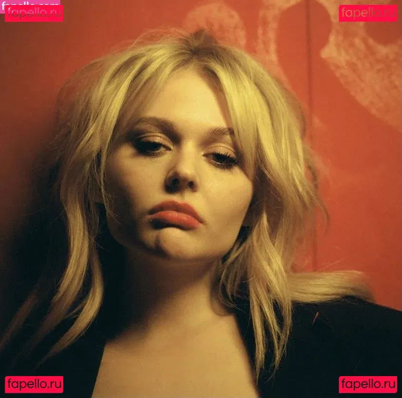 Emily Lind Onlyfans Photo Gallery 