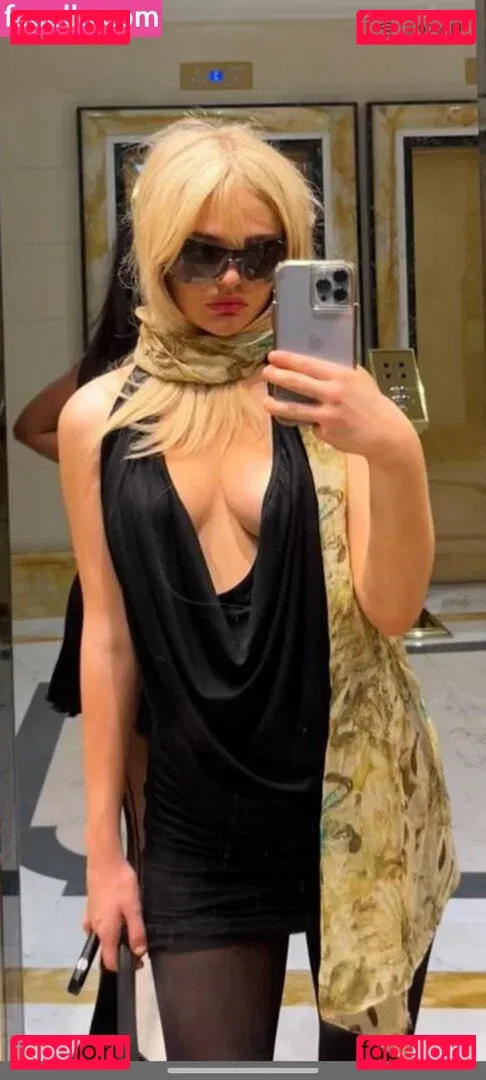 Emily Lind Onlyfans Photo Gallery 