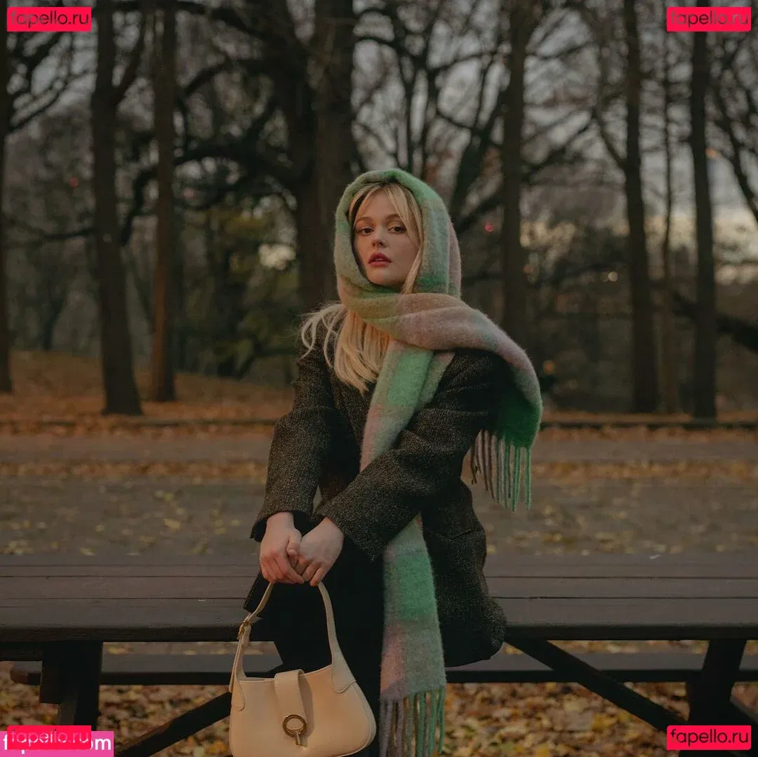 Emily Lind Onlyfans Photo Gallery 