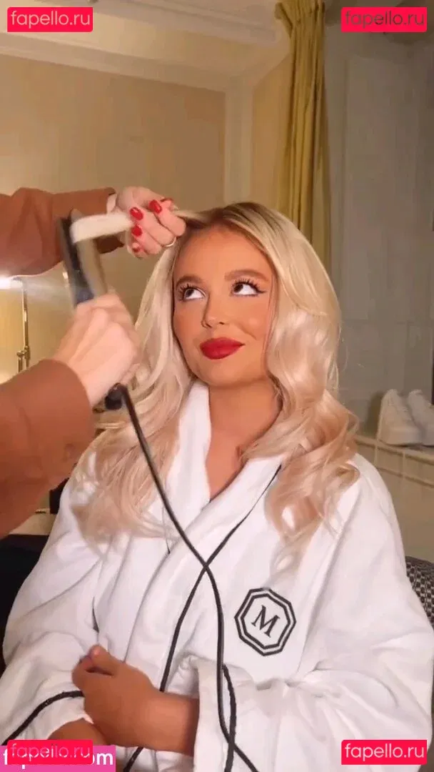 Emily Lind Onlyfans Photo Gallery 