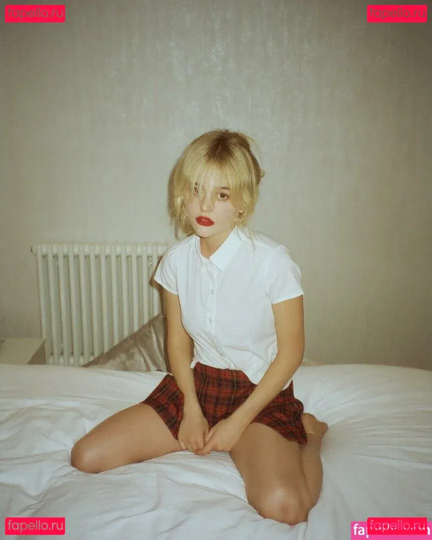 Emily Lind Onlyfans Photo Gallery 