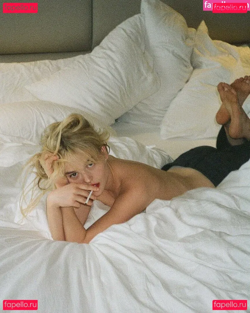 Emily Lind Onlyfans Photo Gallery 