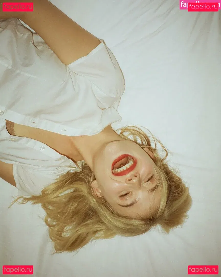 Emily Lind Onlyfans Photo Gallery 