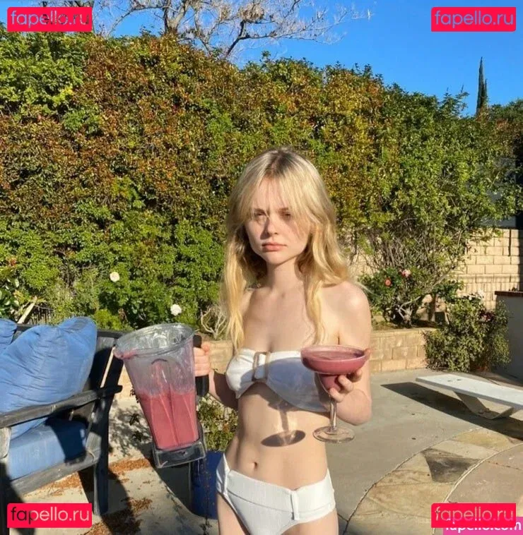 Emily Lind Onlyfans Photo Gallery 