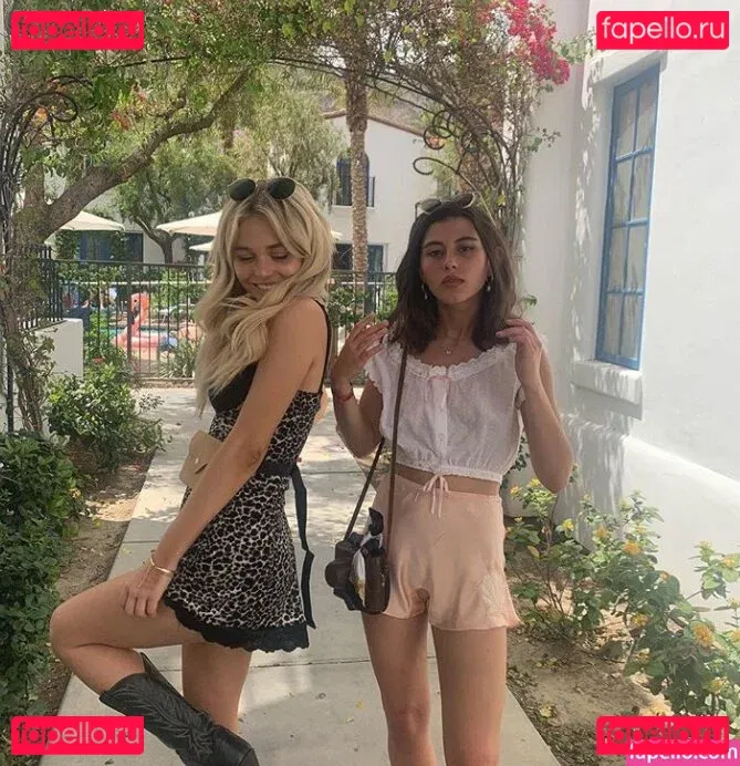 Emily Lind Onlyfans Photo Gallery 