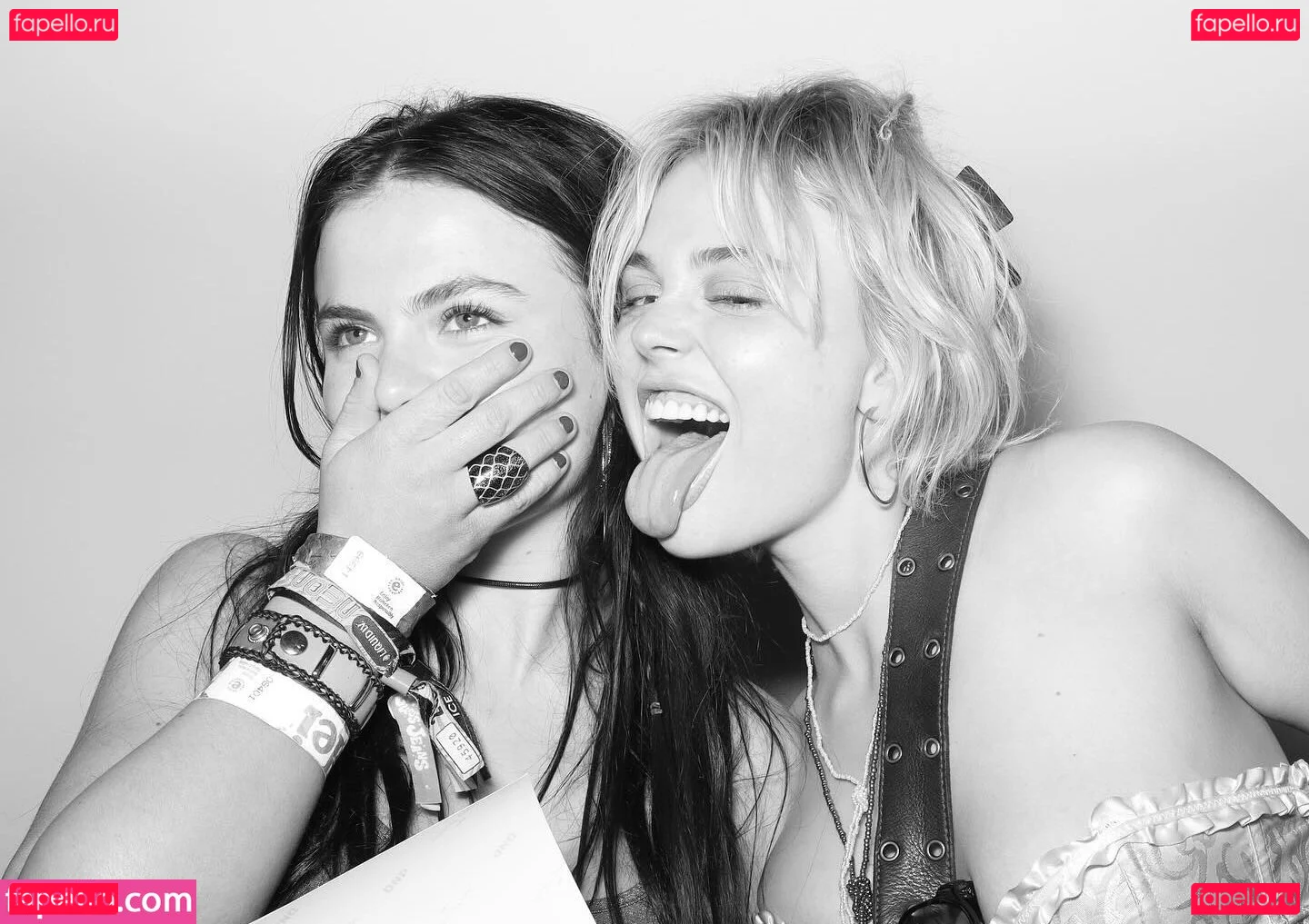 Emily Lind Onlyfans Photo Gallery 