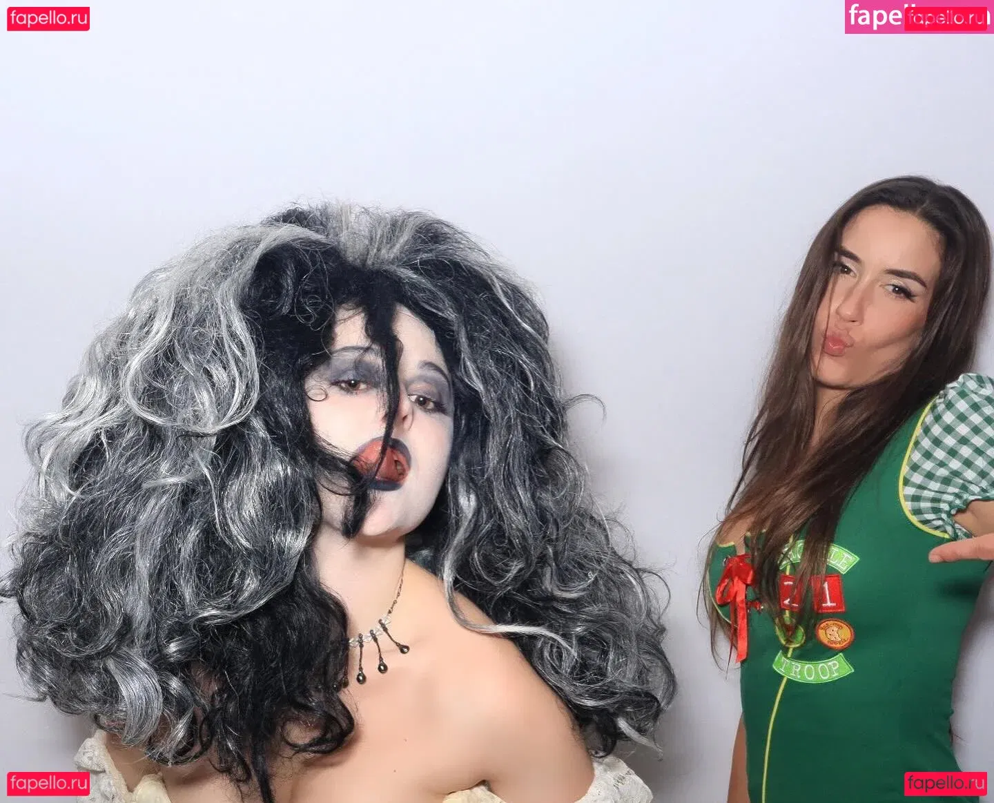 Emily Lind Onlyfans Photo Gallery 