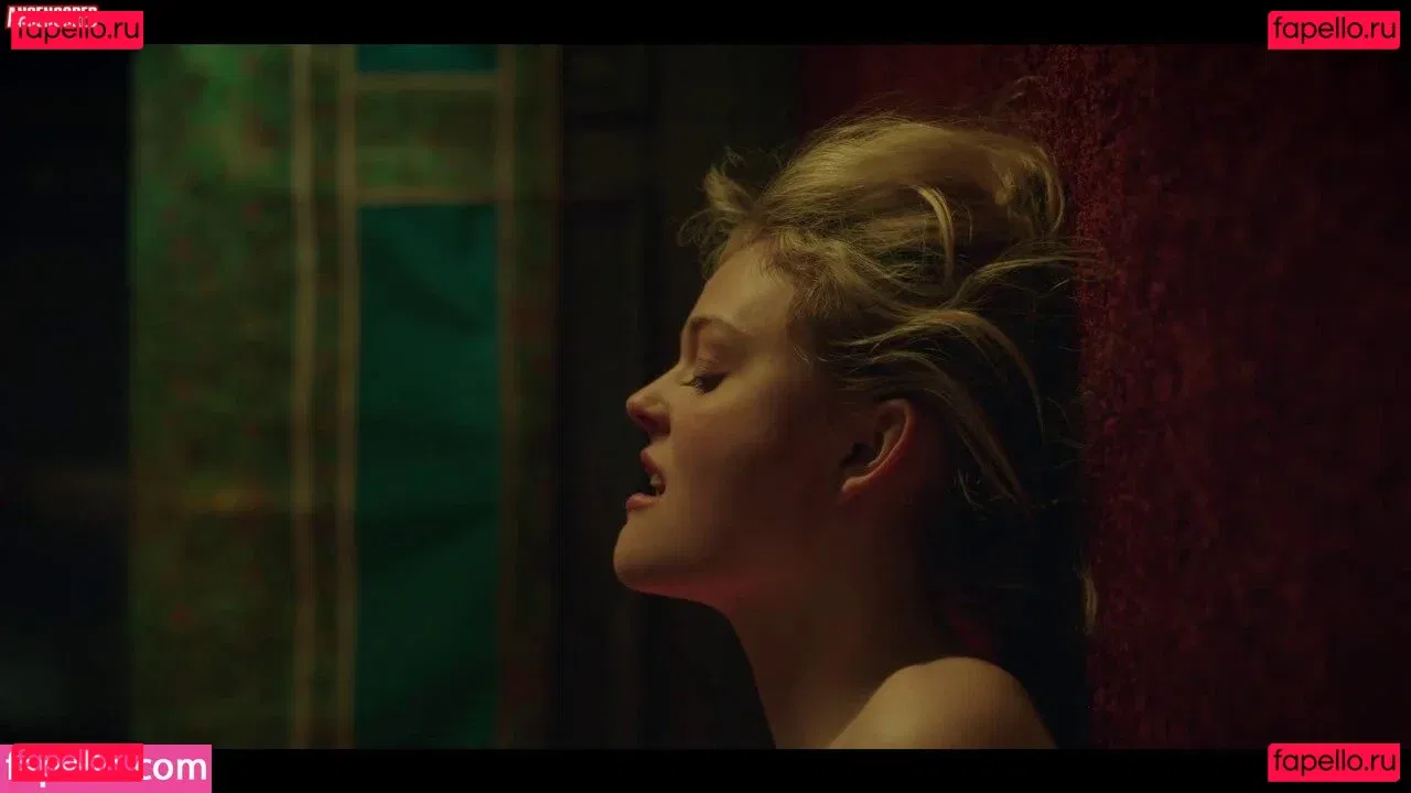 Emily Lind Onlyfans Photo Gallery 