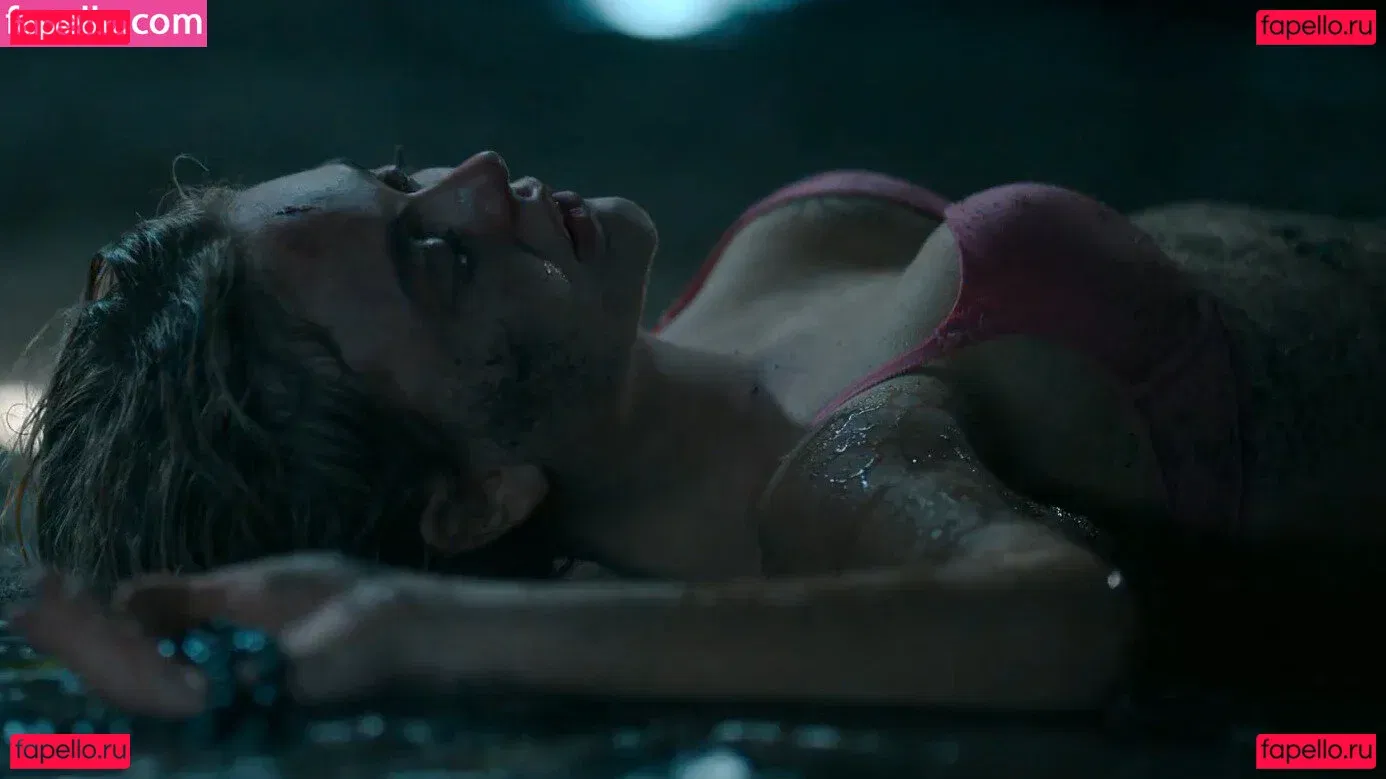 Emily Lind Onlyfans Photo Gallery 