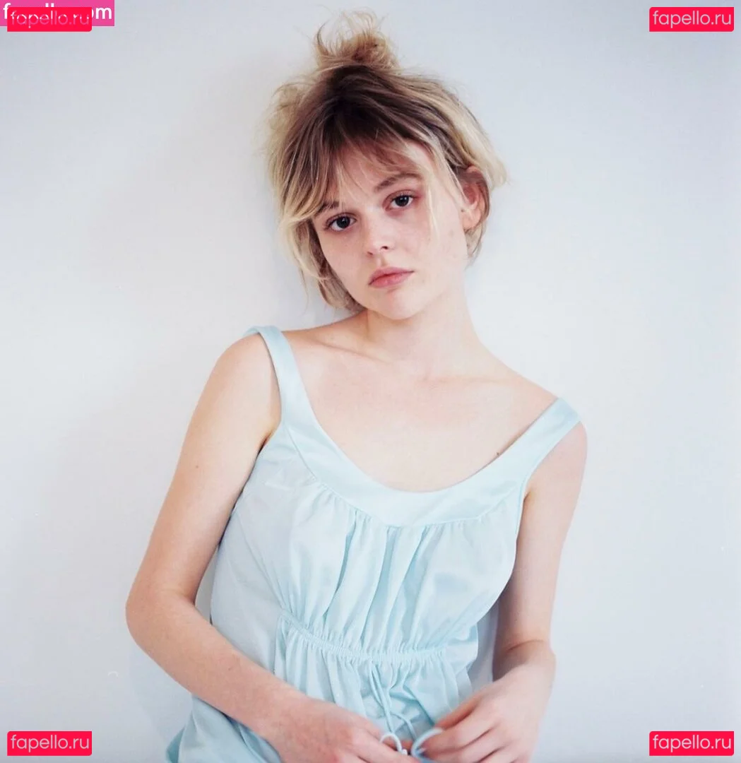 Emily Lind Onlyfans Photo Gallery 