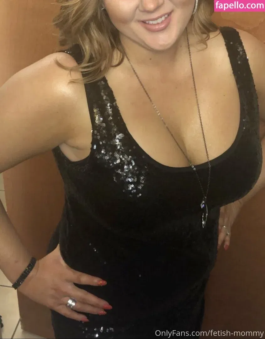 fetish-mommy Onlyfans Photo Gallery 