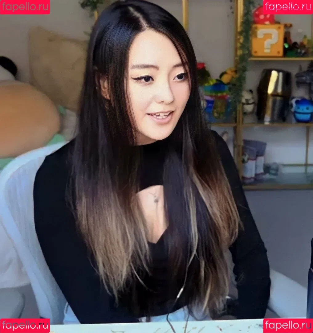 PotasticPanda Onlyfans Photo Gallery 