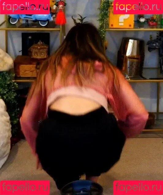 PotasticPanda Onlyfans Photo Gallery 