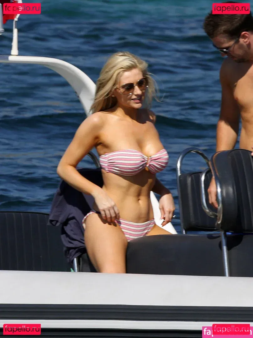 Gemma Merna Onlyfans Photo Gallery 