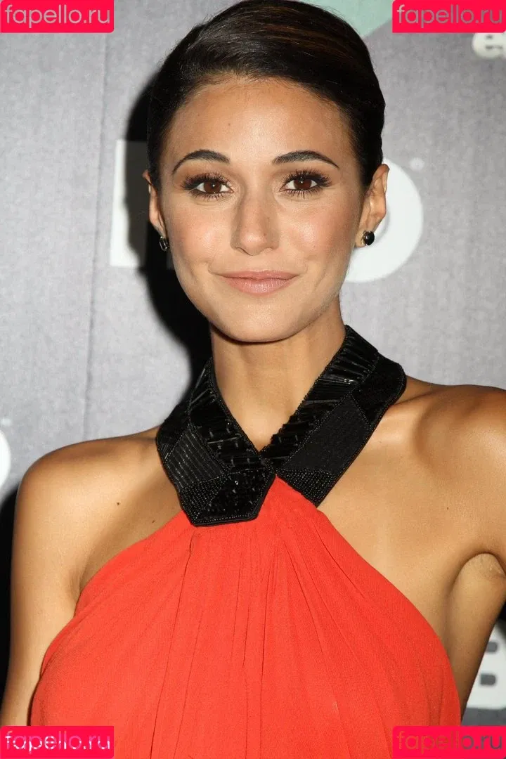 Emmanuelle Chriqui Onlyfans Photo Gallery 