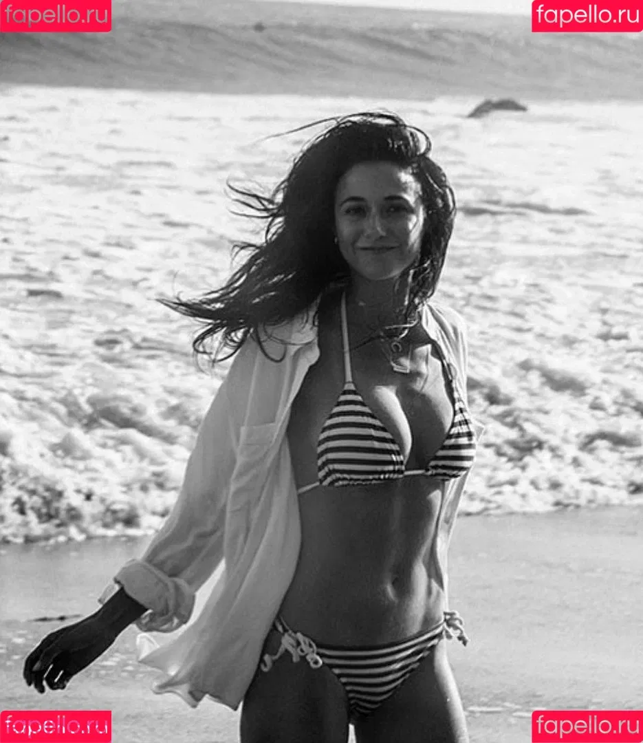 Emmanuelle Chriqui Onlyfans Photo Gallery 