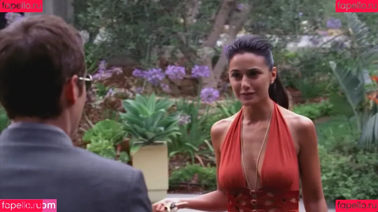 Emmanuelle Chriqui Onlyfans Photo Gallery 