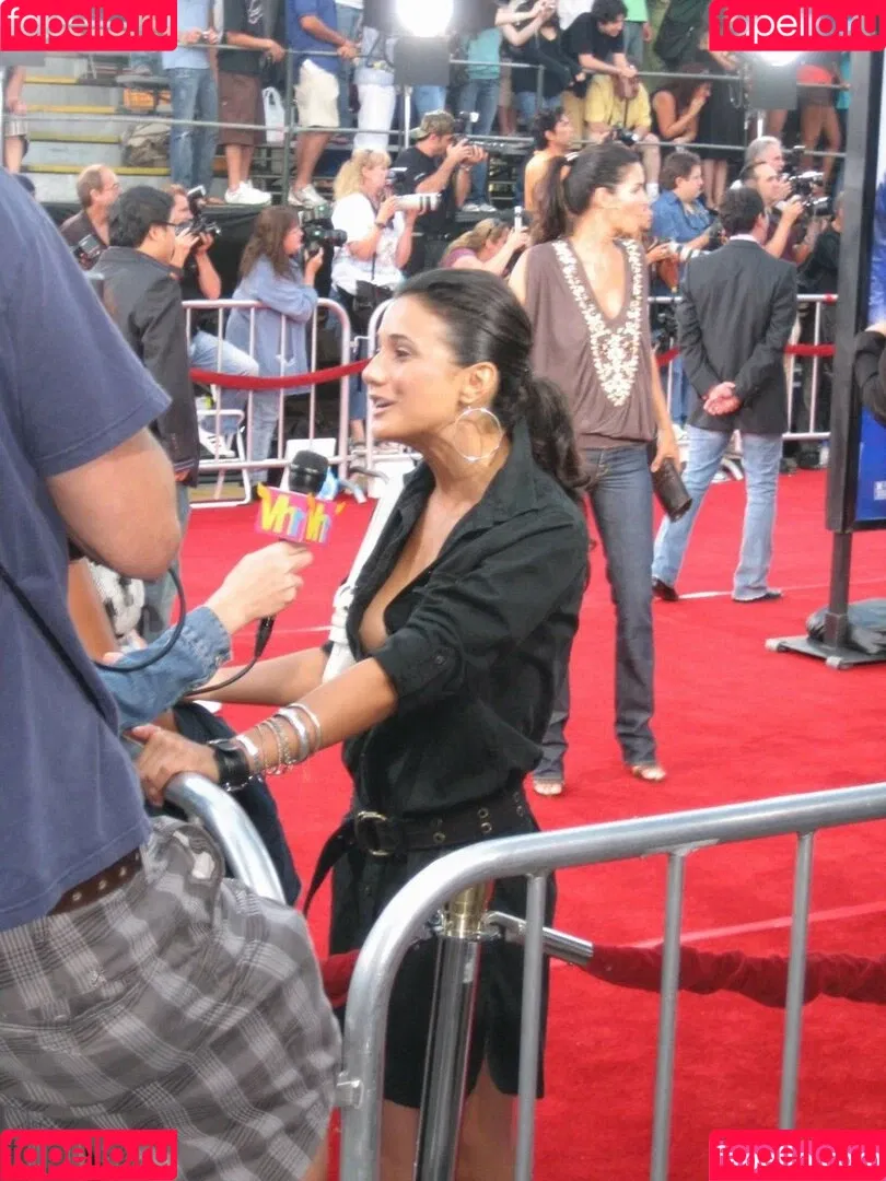 Emmanuelle Chriqui Onlyfans Photo Gallery 