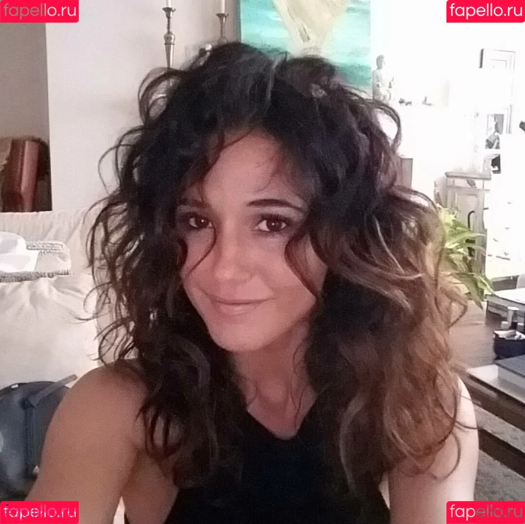 Emmanuelle Chriqui Onlyfans Photo Gallery 