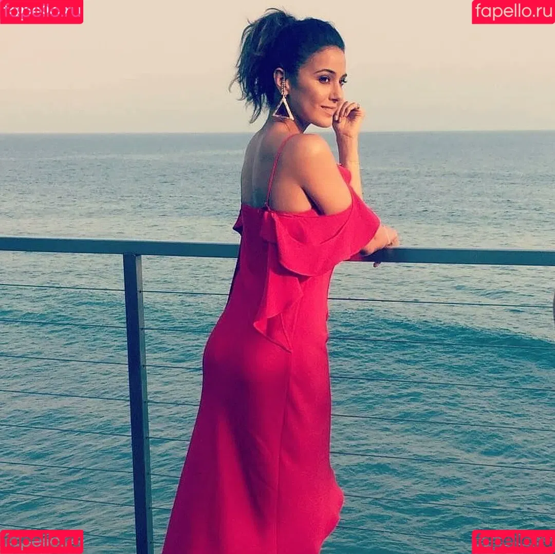Emmanuelle Chriqui Onlyfans Photo Gallery 