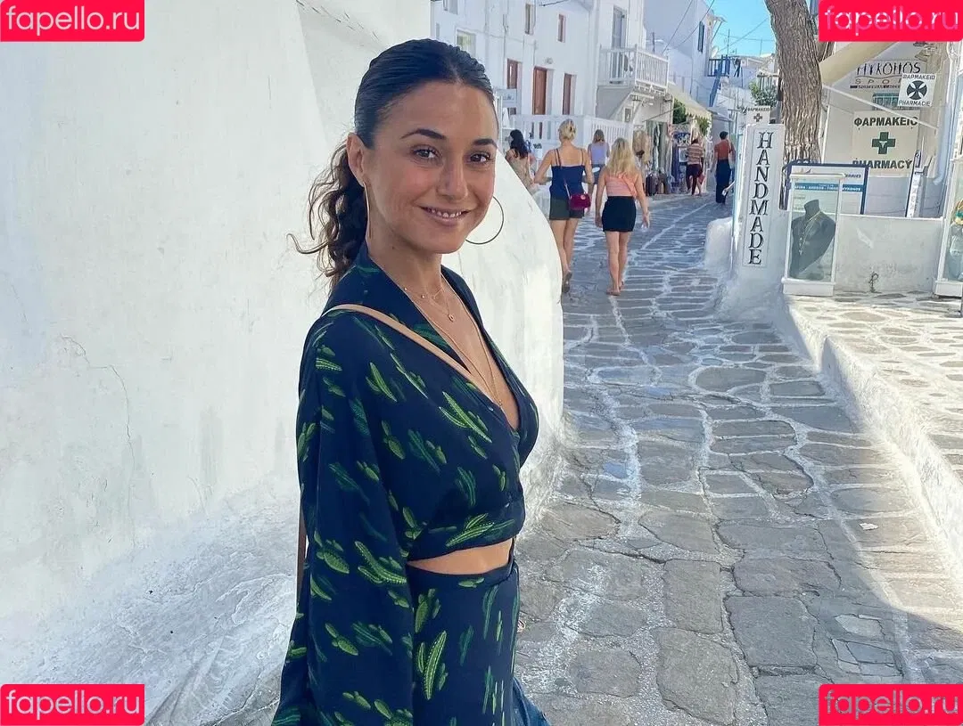 Emmanuelle Chriqui Onlyfans Photo Gallery 