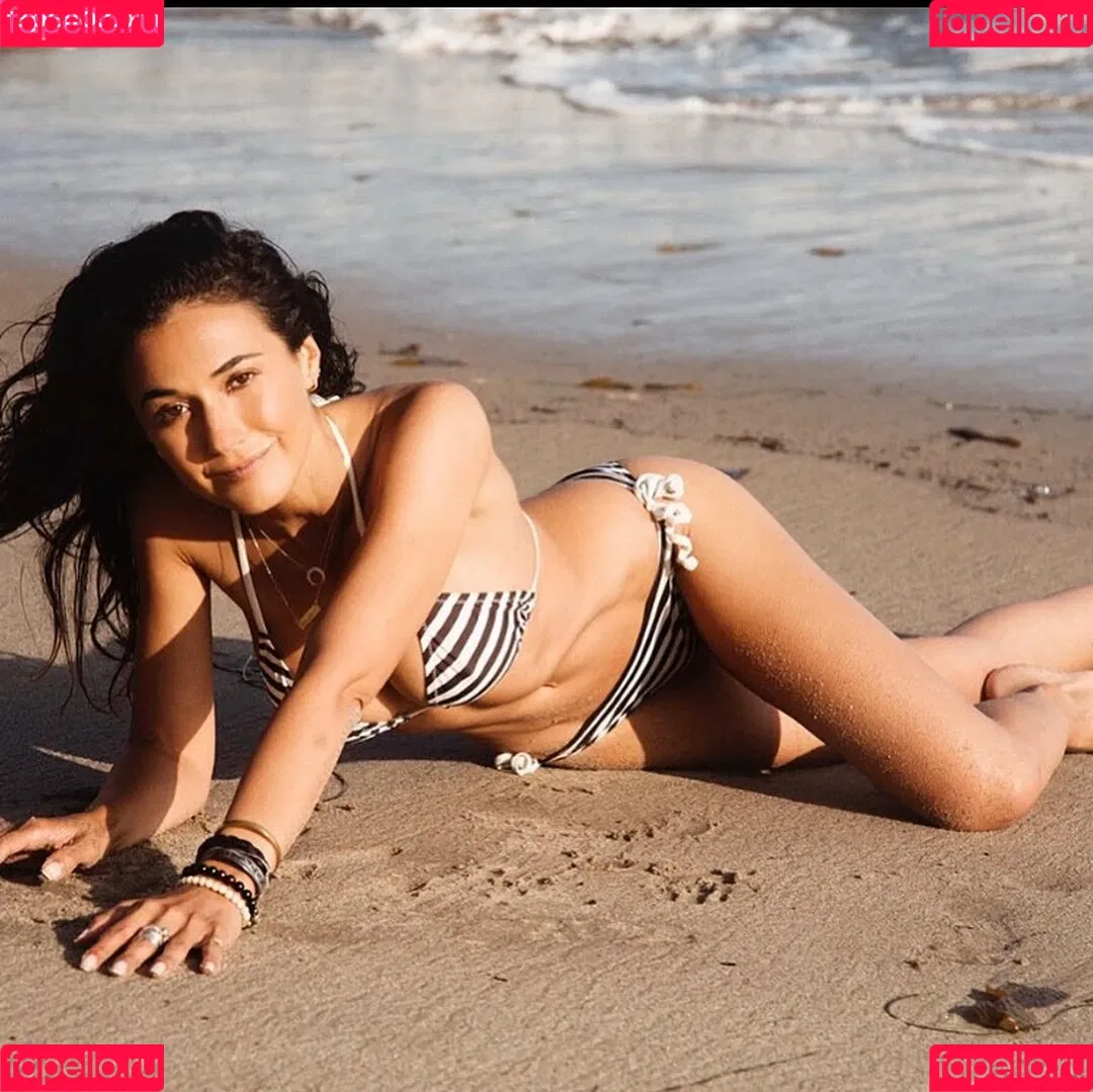 Emmanuelle Chriqui Onlyfans Photo Gallery 