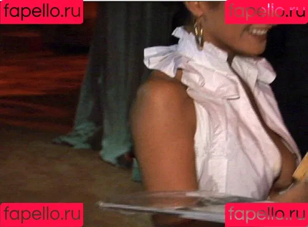 Emmanuelle Chriqui Onlyfans Photo Gallery 