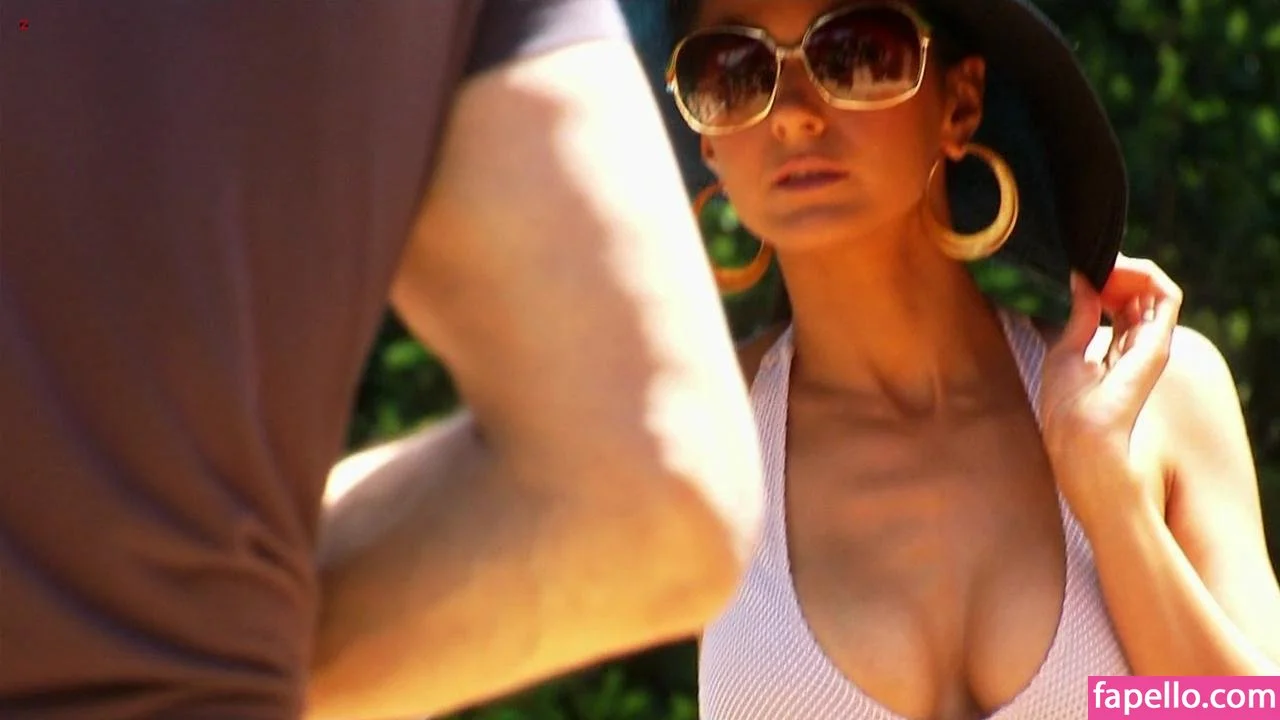 Emmanuelle Chriqui Onlyfans Photo Gallery 