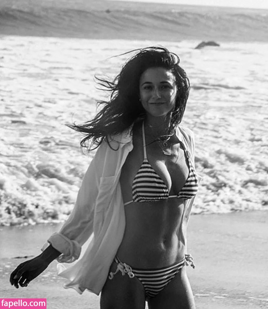 Emmanuelle Chriqui Onlyfans Photo Gallery 