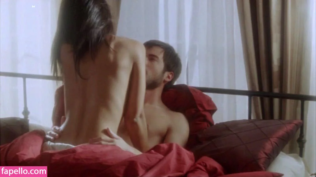 Emmanuelle Chriqui Onlyfans Photo Gallery 