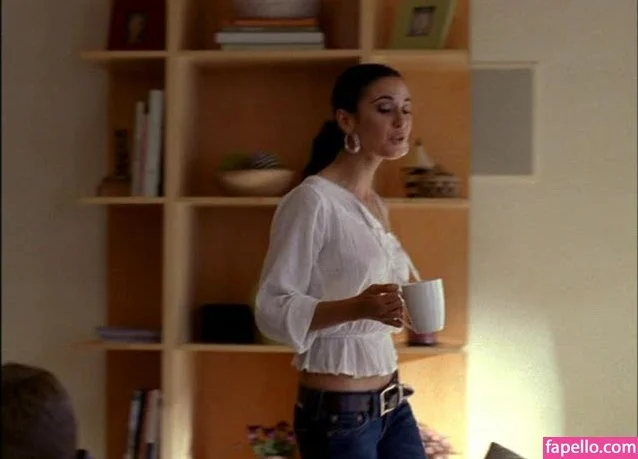 Emmanuelle Chriqui Onlyfans Photo Gallery 