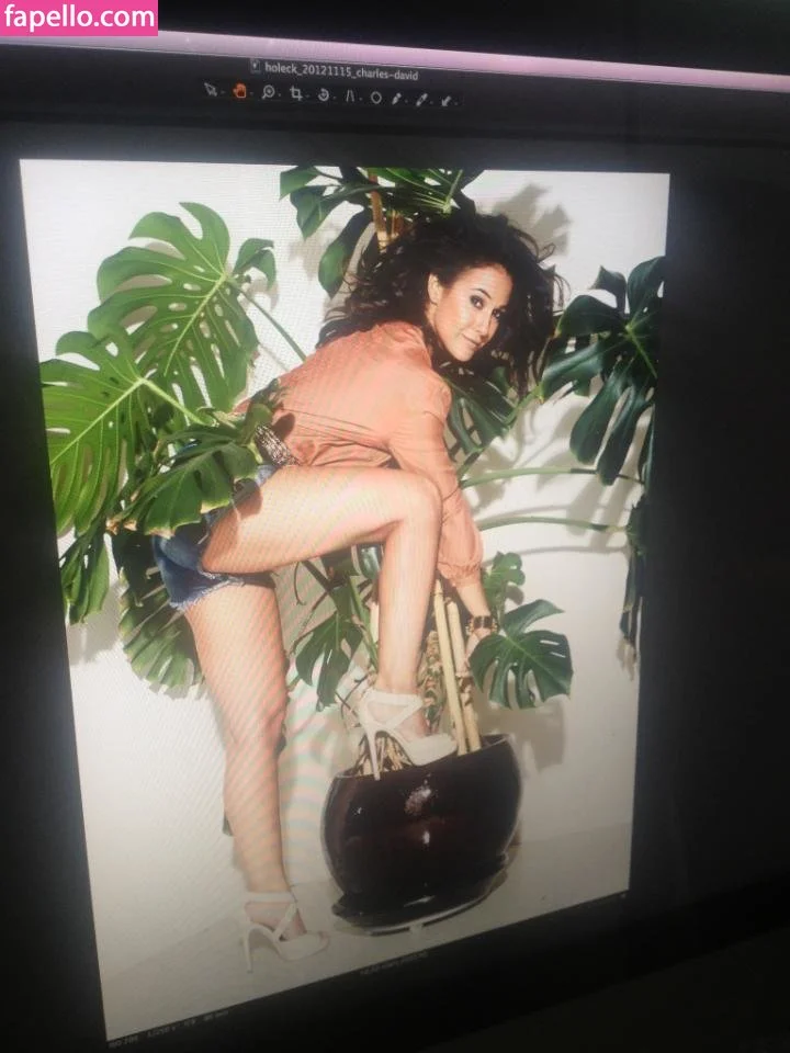 Emmanuelle Chriqui Onlyfans Photo Gallery 