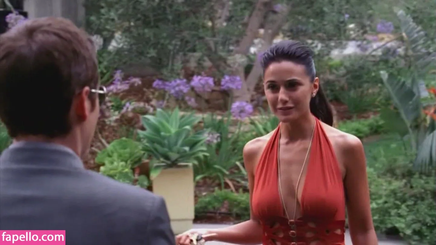 Emmanuelle Chriqui Onlyfans Photo Gallery 