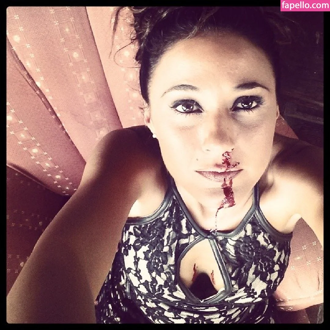 Emmanuelle Chriqui Onlyfans Photo Gallery 