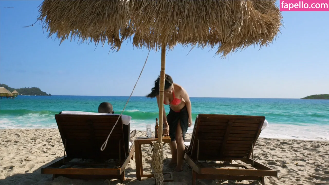 Emmanuelle Chriqui Onlyfans Photo Gallery 